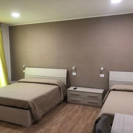 West Ponente Hotel Francavilla Al Mare Bagian luar foto